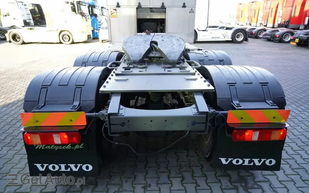 VOLVO FH 16 / 660 / 6x4 / DMC: 180.000 KG !! / RETARDER / EURO 6 / KLIMA POSTOJOWA / 