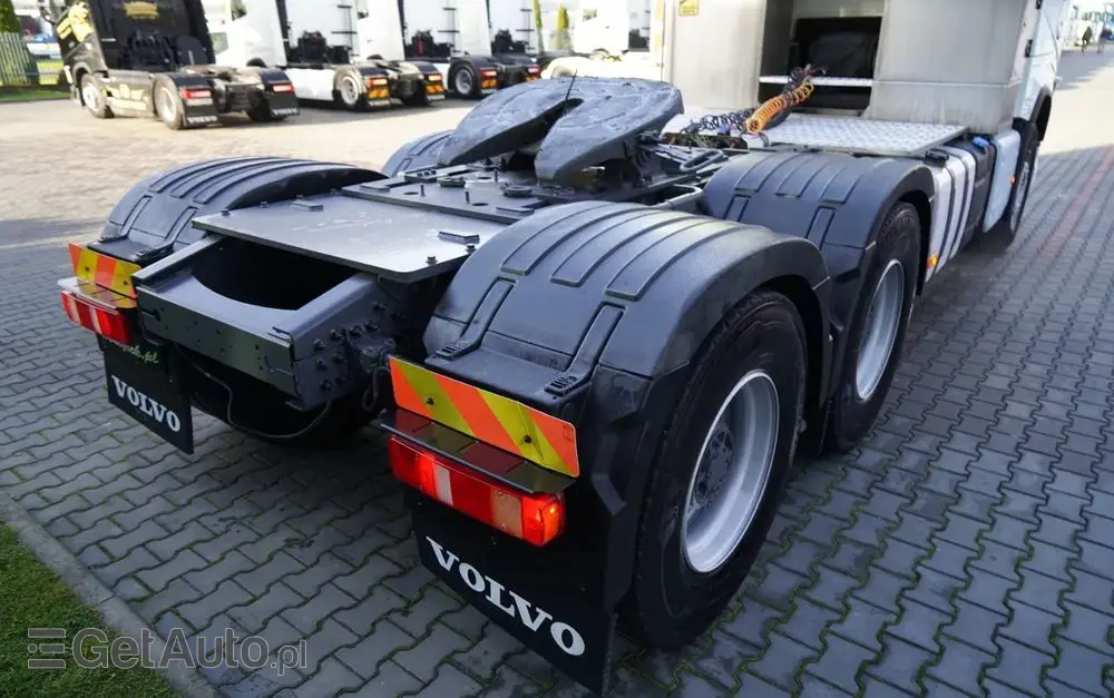 VOLVO FH 16 / 660 / 6x4 / DMC: 180.000 KG !! / RETARDER / EURO 6 / KLIMA POSTOJOWA / 