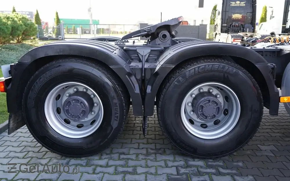 VOLVO FH 16 / 660 / 6x4 / DMC: 180.000 KG !! / RETARDER / EURO 6 / KLIMA POSTOJOWA / 