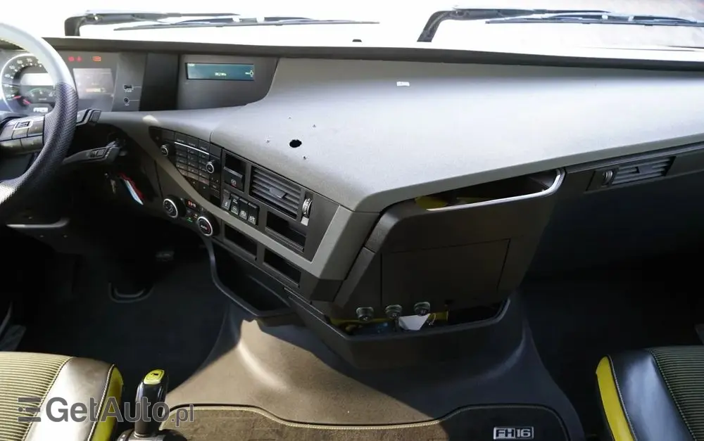 VOLVO FH 16 / 660 / 6x4 / DMC: 180.000 KG !! / RETARDER / EURO 6 / KLIMA POSTOJOWA / 