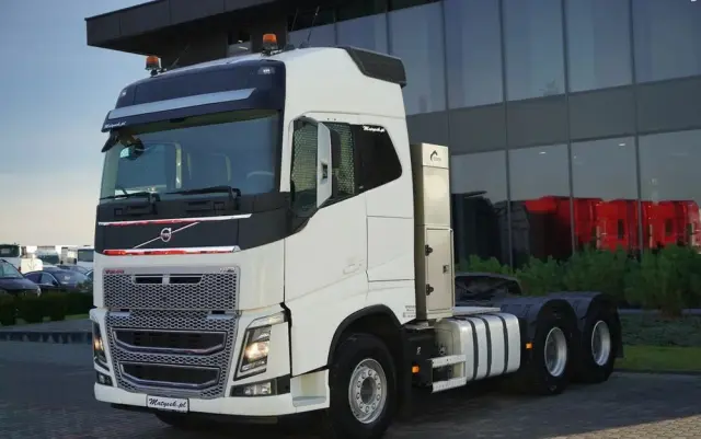 VOLVO FH 16 / 660 / 6x4 / DMC: 180.000 KG !! / RETARDER / EURO 6 / KLIMA POSTOJOWA / 