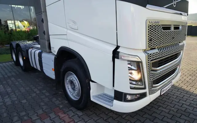 VOLVO FH 16 / 660 / 6x4 / DMC: 180.000 KG !! / RETARDER / EURO 6 / KLIMA POSTOJOWA / 