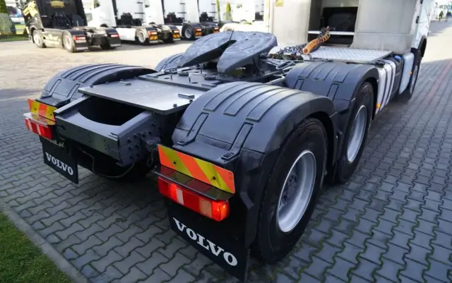 VOLVO FH 16 / 660 / 6x4 / DMC: 180.000 KG !! / RETARDER / EURO 6 / KLIMA POSTOJOWA / 