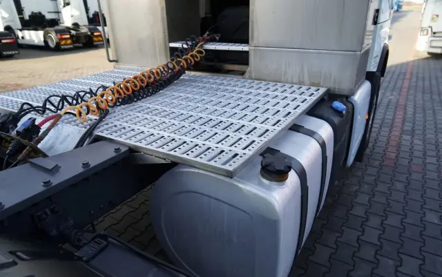 VOLVO FH 16 / 660 / 6x4 / DMC: 180.000 KG !! / RETARDER / EURO 6 / KLIMA POSTOJOWA / 