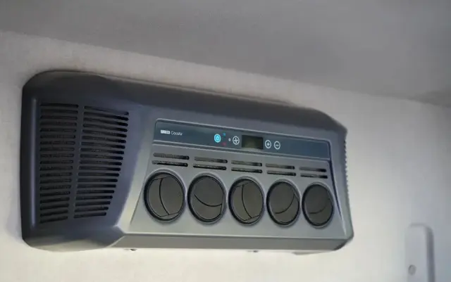 VOLVO FH 16 / 660 / 6x4 / DMC: 180.000 KG !! / RETARDER / EURO 6 / KLIMA POSTOJOWA / 