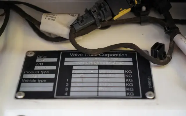 VOLVO FH 16 / 660 / 6x4 / DMC: 180.000 KG !! / RETARDER / EURO 6 / KLIMA POSTOJOWA / 