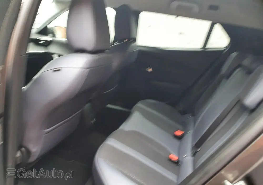 PEUGEOT 2008 PureTech 130 EAT8 Allure