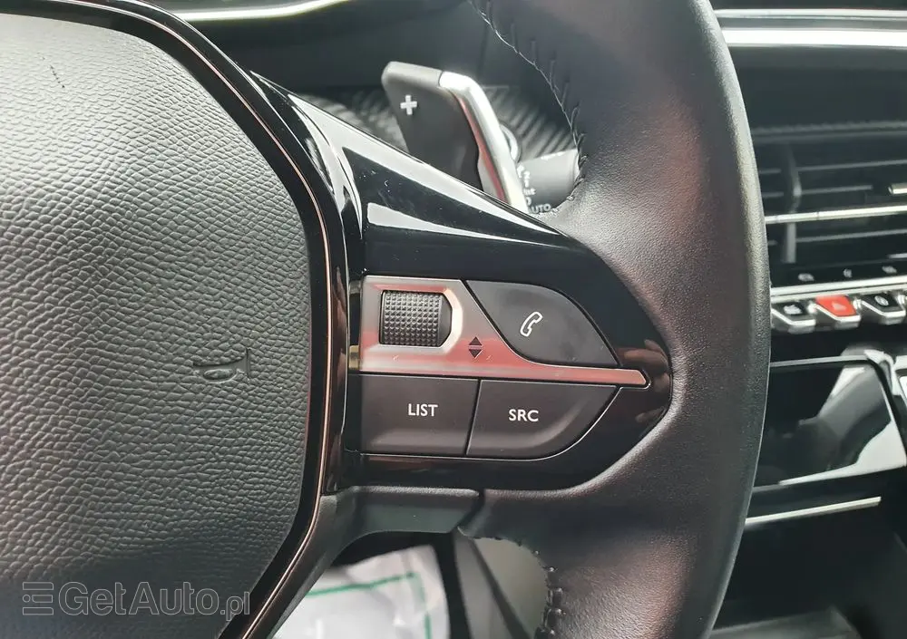 PEUGEOT 2008 PureTech 130 EAT8 Allure