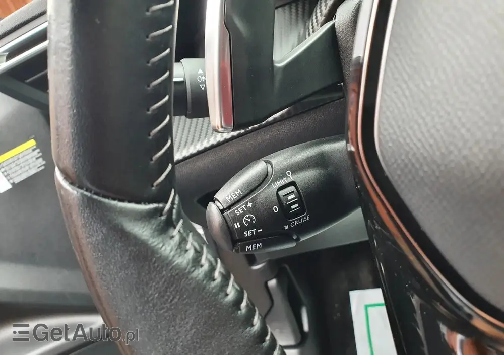 PEUGEOT 2008 PureTech 130 EAT8 Allure