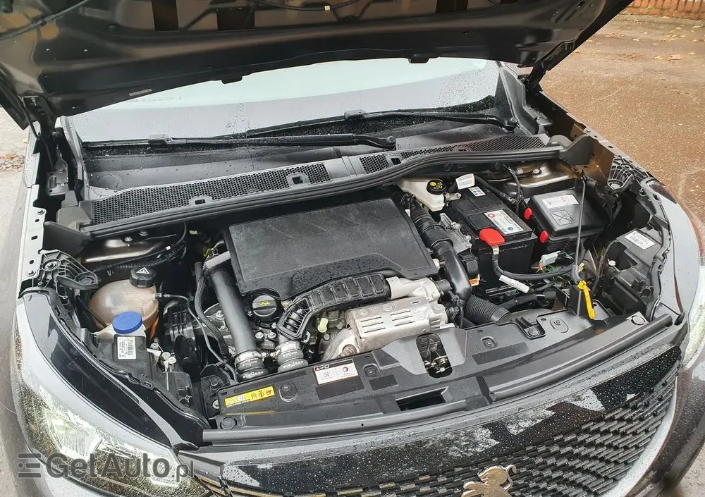 PEUGEOT 2008 PureTech 130 EAT8 Allure