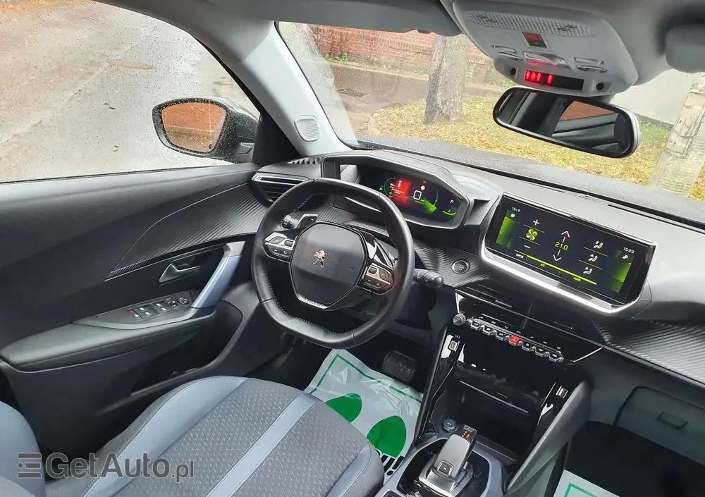 PEUGEOT 2008 PureTech 130 EAT8 Allure