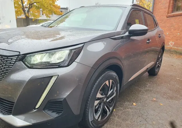 PEUGEOT 2008 PureTech 130 EAT8 Allure