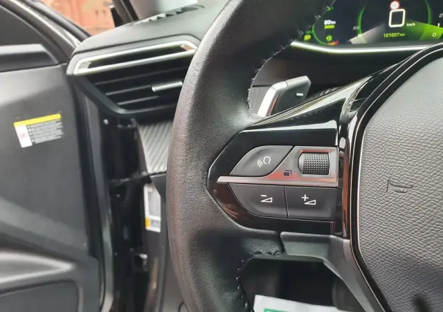 PEUGEOT 2008 PureTech 130 EAT8 Allure