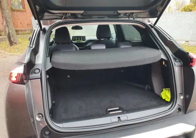 PEUGEOT 2008 PureTech 130 EAT8 Allure