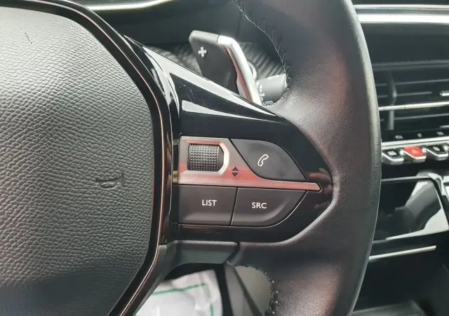 PEUGEOT 2008 PureTech 130 EAT8 Allure