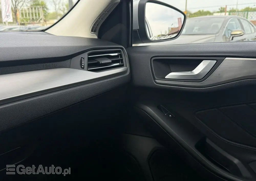 FORD Focus 1.0 EcoBoost Titanium Design