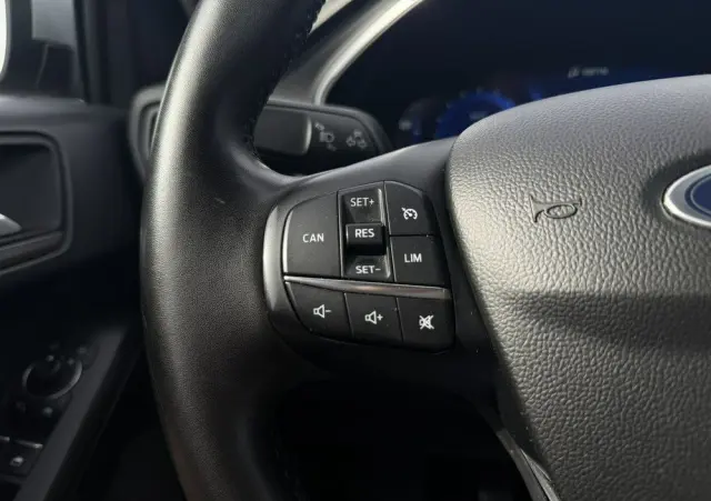 FORD Focus 1.0 EcoBoost Titanium Design