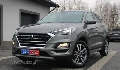 HYUNDAI Tucson 