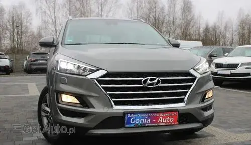 HYUNDAI Tucson 