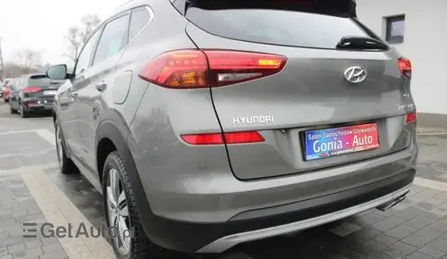 HYUNDAI Tucson 