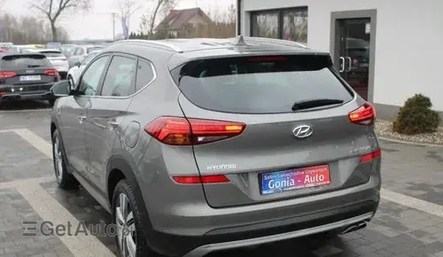 HYUNDAI Tucson 