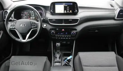 HYUNDAI Tucson 