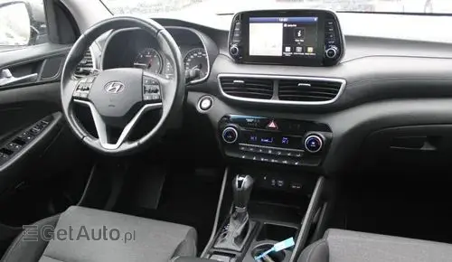 HYUNDAI Tucson 