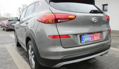 HYUNDAI Tucson 