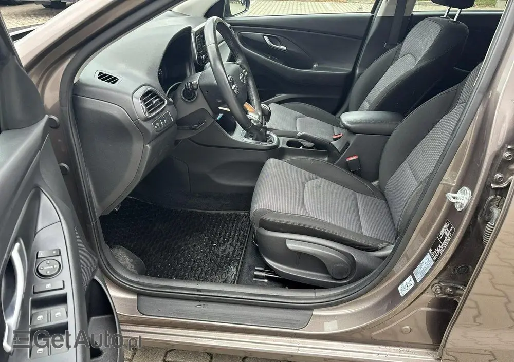 HYUNDAI I30 1.5 DPI Classic +