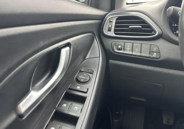HYUNDAI I30 1.5 DPI Classic +