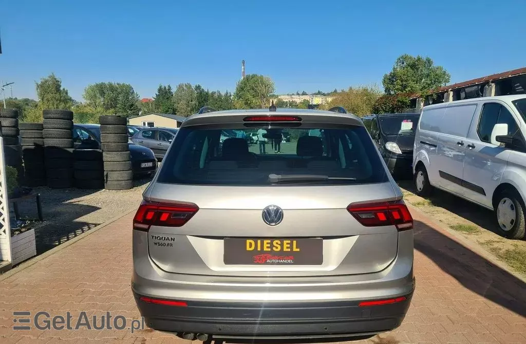 VOLKSWAGEN Tiguan 