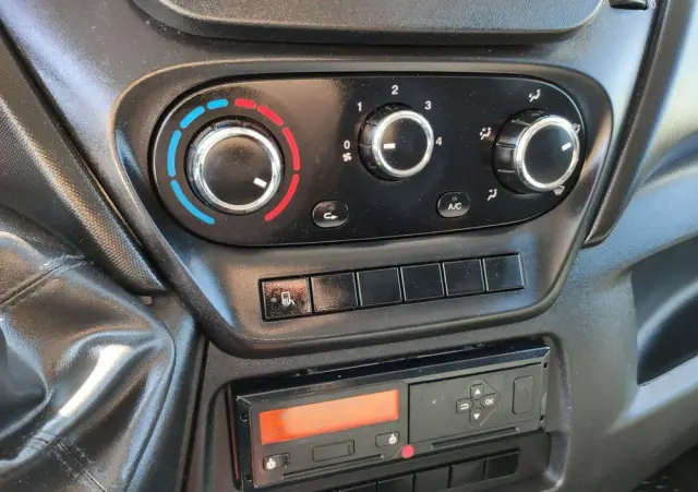 IVECO Daily 70C18 V H 