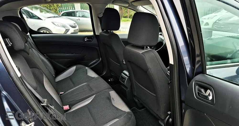 PEUGEOT 308 1.6 Premium Plus
