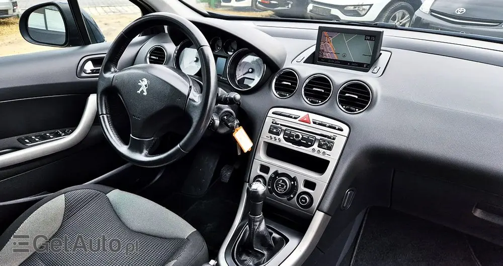 PEUGEOT 308 1.6 Premium Plus