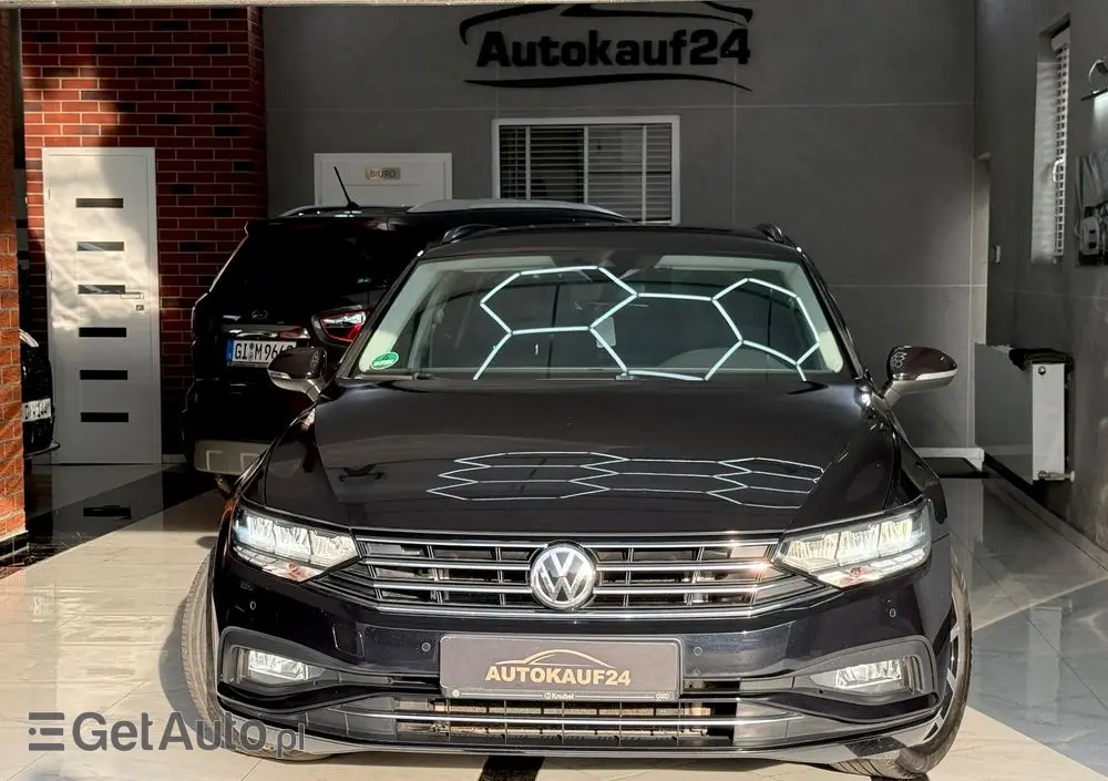 VOLKSWAGEN Passat Variant 1.5 TSI OPF DSG