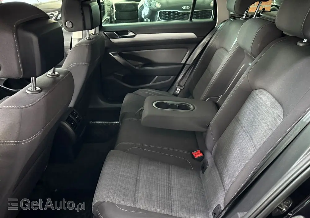 VOLKSWAGEN Passat Variant 1.5 TSI OPF DSG