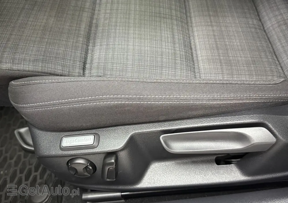 VOLKSWAGEN Passat Variant 1.5 TSI OPF DSG