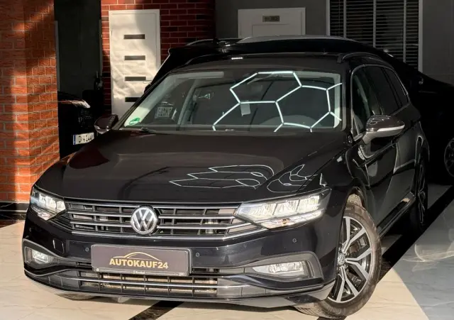 VOLKSWAGEN Passat Variant 1.5 TSI OPF DSG