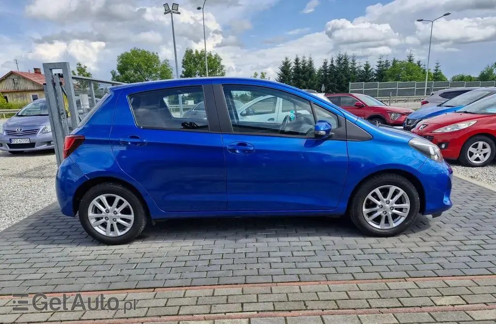 TOYOTA Yaris 