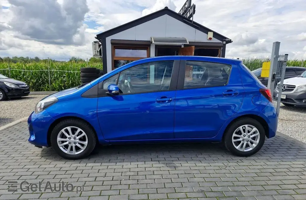 TOYOTA Yaris 
