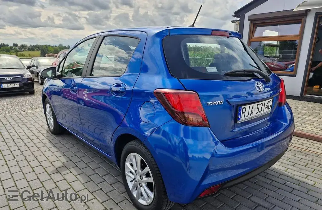 TOYOTA Yaris 