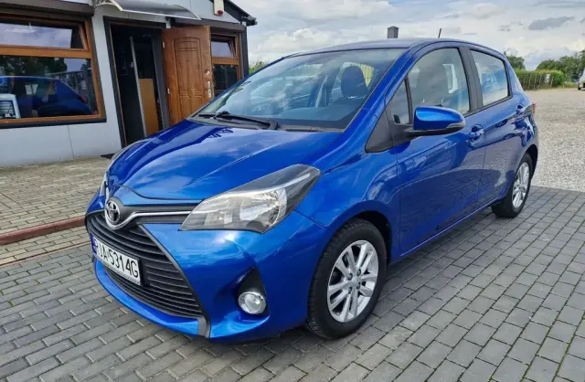 TOYOTA Yaris 