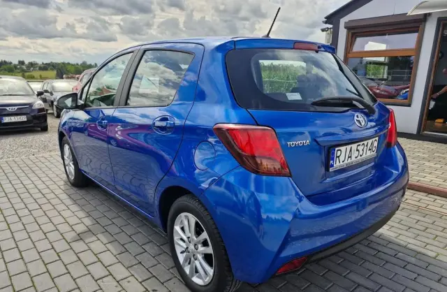 TOYOTA Yaris 