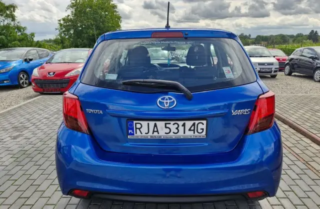 TOYOTA Yaris 