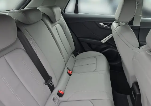 AUDI Q2 35 TFSI Advanced S tronic