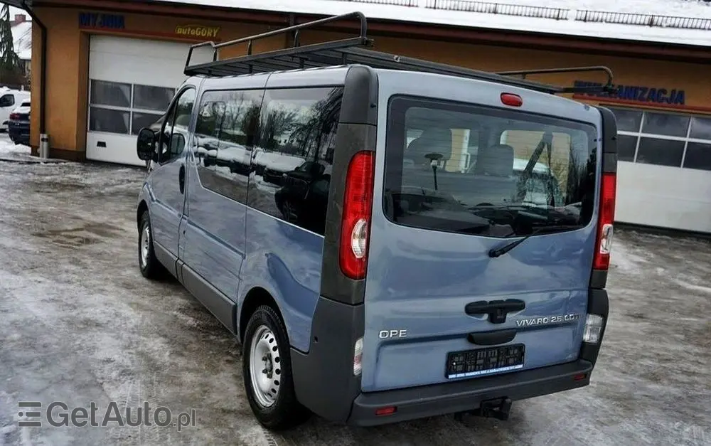OPEL Vivaro 