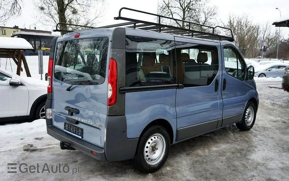 OPEL Vivaro 