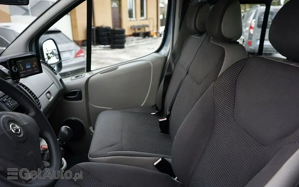 OPEL Vivaro 