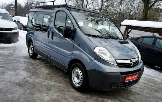 OPEL Vivaro 