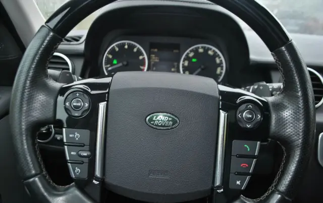 LAND ROVER Discovery IV 3.0 V6 SC Landmark